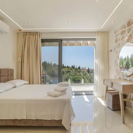 Aurelia-private Pool
